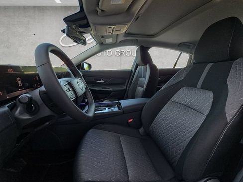 New 2026 Nissan Sentra SV FWD image 19