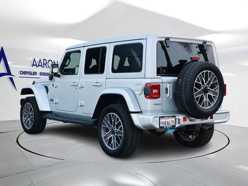 Used 2024 Jeep Wrangler High Altitude AWD/4WD image 2