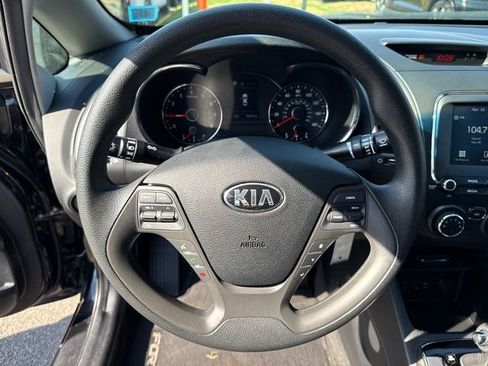 Used 2018 Kia Forte LX w/ LX Popular Package image 13