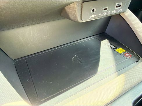 Used 2026 Subaru Forester Premium image 28