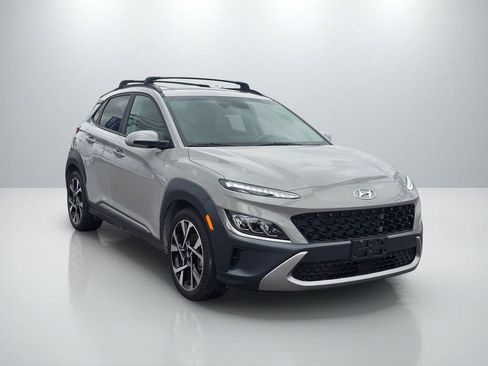 Used 2023 Hyundai Kona Limited FWD image 3
