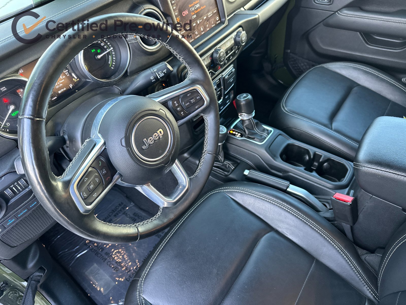Used 2022 Jeep Wrangler Unlimited Sahara w/ Cold Weather Group AWD/4WD image 11