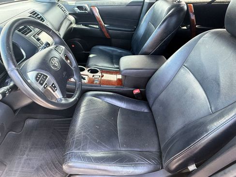 Used 2013 Toyota Highlander Limited image 22