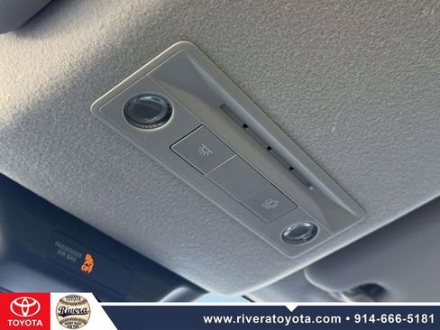 Used 2025 Nissan Kicks SV image 24