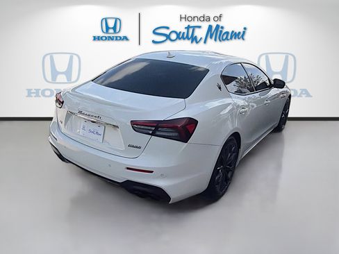 Used 2022 Maserati Ghibli Modena Q4 AWD/4WD image 7