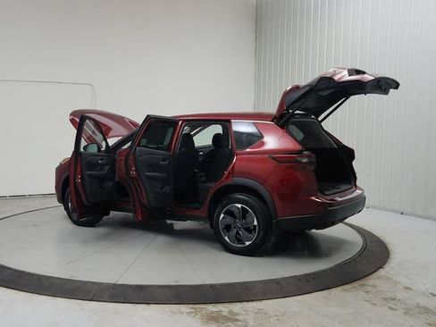 Used 2026 Nissan Rogue SV FWD image 14