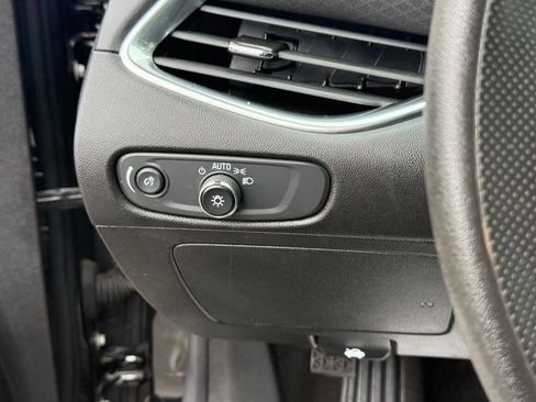 Used 2020 Chevrolet Malibu LT image 17