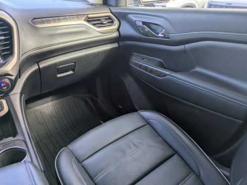 Used 2023 GMC Acadia Denali w/ Denali Ultimate Package image 13