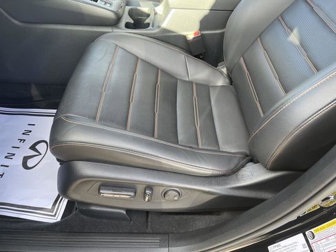 Used 2023 Honda CR-V Sport Touring image 3