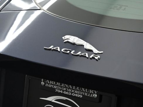 Used 2015 Jaguar F-TYPE R RWD image 13