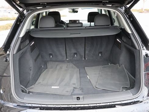 Used 2022 Audi Q5 2.0T Premium w/ Convenience Package image 18