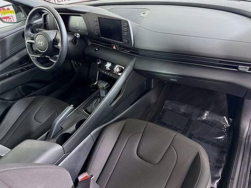 Certified 2025 Hyundai Elantra Sport w/ Cargo Package image 30