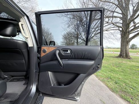 Used 2021 Nissan Armada SL w/ Captain's Chairs Package AWD/4WD image 37
