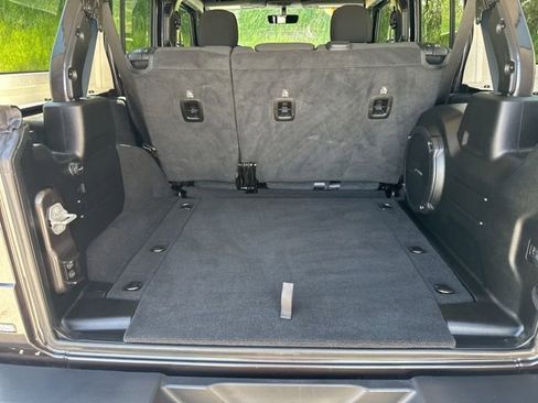 Used 2021 Jeep Wrangler Unlimited Sahara w/ Uconnect 4C Nav & Sound Group AWD/4WD image 45