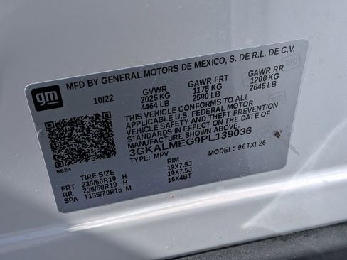 Used 2023 GMC Terrain SLE w/ Elevation Edition image 32