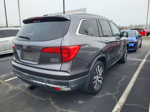 Used 2018 Honda Pilot Touring image 4