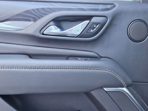 Used 2021 GMC Yukon Denali w/ Denali Premium Package image 23