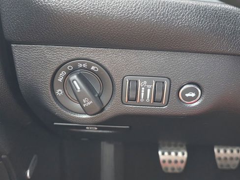 Used 2021 Dodge Challenger R/T w/ T/A Package image 33