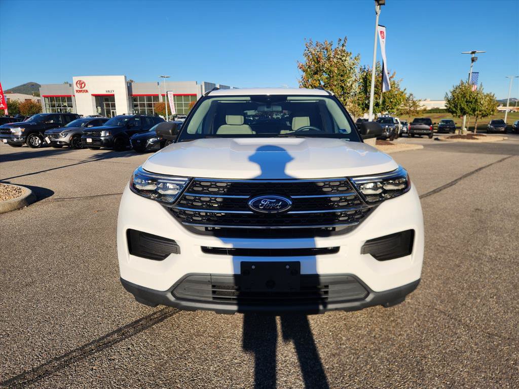 Used 2021 Ford Explorer XLT AWD/4WD image 10