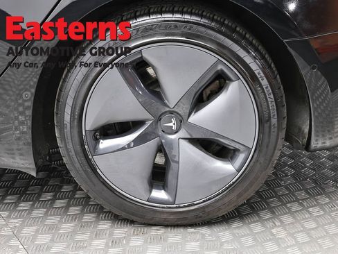 Used 2018 Tesla Model 3 Long Range image 8