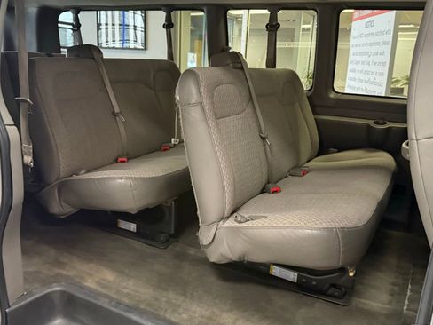 Used 2019 Chevrolet Express 3500 LT w/ LT Preferred Equipment Group image 28