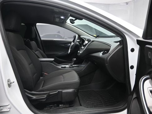 Used 2019 Chevrolet Malibu LT FWD image 24