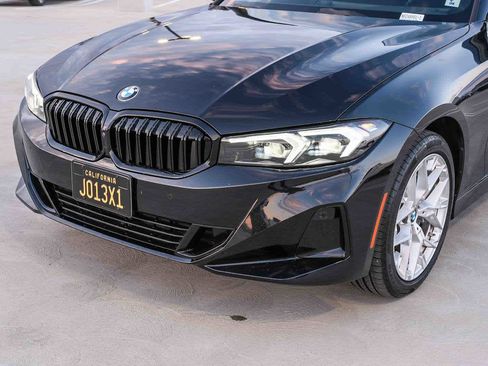 Used 2025 BMW 330i Sedan w/ Convenience Package RWD image 11