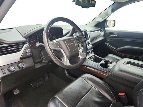 Used 2017 GMC Yukon XL SLT image 10