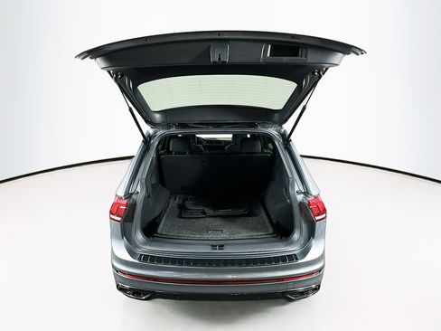 Used 2023 Volkswagen Tiguan SE R-Line AWD/4WD image 28
