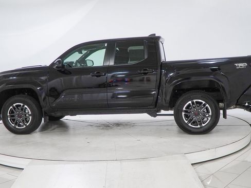 Used 2024 Toyota Tacoma TRD Sport image 6