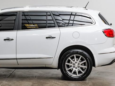 Used 2017 Buick Enclave Leather image 18