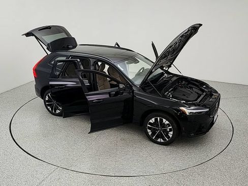 New 2027 Volvo XC60 B5 Plus AWD/4WD image 38