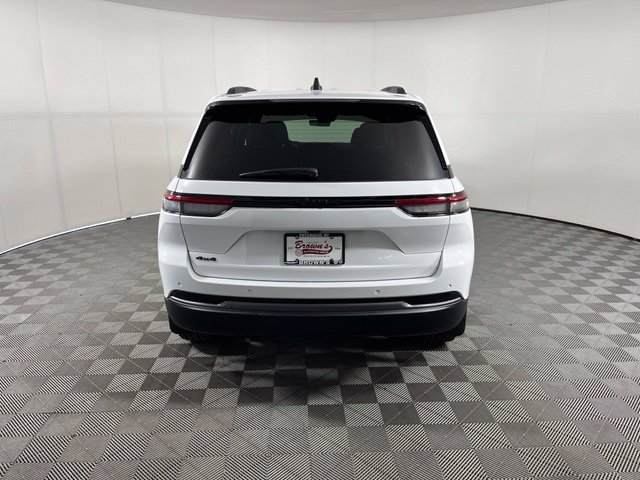 Used 2026 Jeep Grand Cherokee Limited w/ Limited Altitude Package AWD/4WD image 6