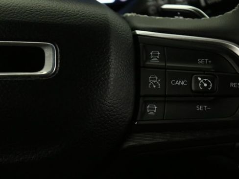 Used 2024 Jeep Grand Cherokee Altitude AWD/4WD image 15