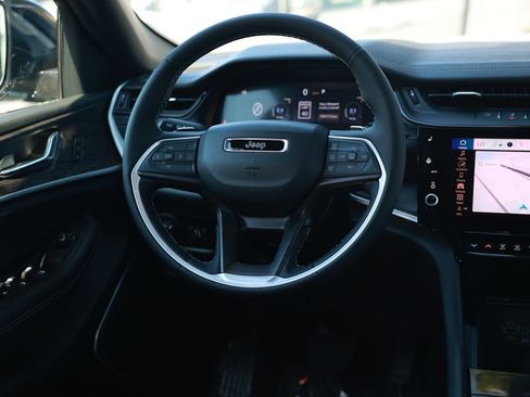New 2026 Jeep Grand Cherokee Limited RWD image 23