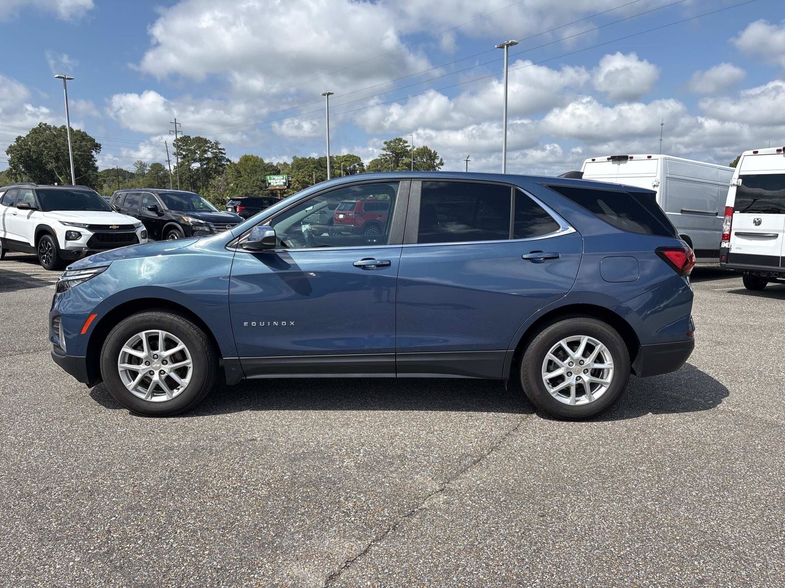 Used 2024 Chevrolet Equinox LT FWD image 8