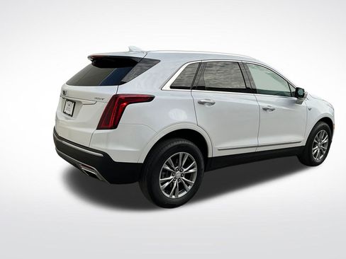 Certified 2022 Cadillac XT5 Premium Luxury w/ LPO, Floor Liner Package image 6