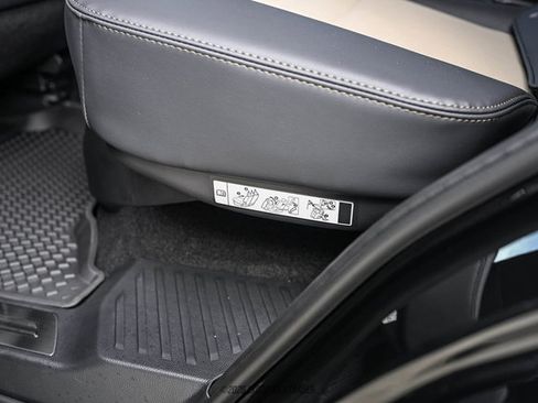 Used 2026 Lexus GX 550 AWD/4WD image 42
