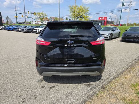 Used 2024 Ford Edge SEL AWD/4WD image 4
