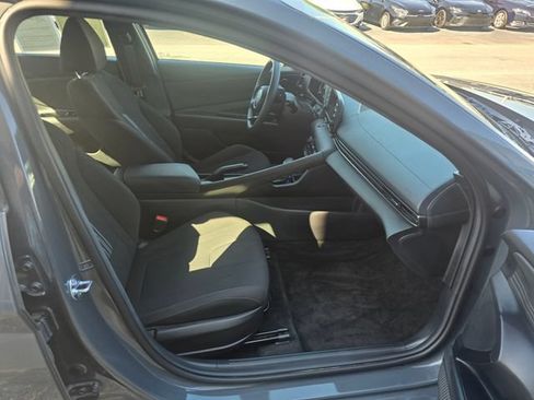 Used 2026 Hyundai Elantra Sport FWD image 38
