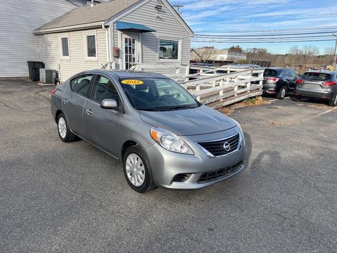 Used 2012 Nissan Versa SV w/ Convenience Pkg image 10