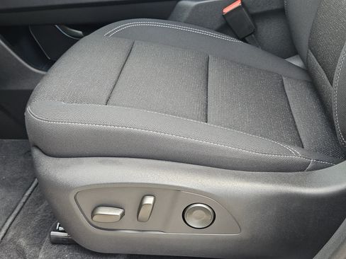 New 2026 Chevrolet Traverse LT FWD image 17