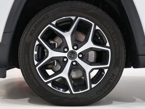 Used 2025 Jeep Compass Limited AWD/4WD image 11
