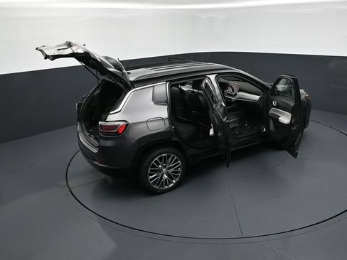 Used 2023 Jeep Compass Limited w/ Elite Group AWD/4WD image 30