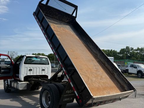 Certified 2019 Ford F650 2WD Regular Cab Super Duty image 10