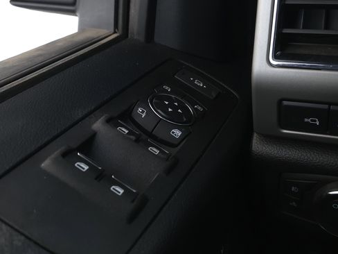 Used 2021 Ford F250 Lariat w/ Tremor Off-Road Package image 27