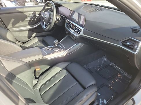 Used 2021 BMW 330i Sedan w/ Premium Package image 19
