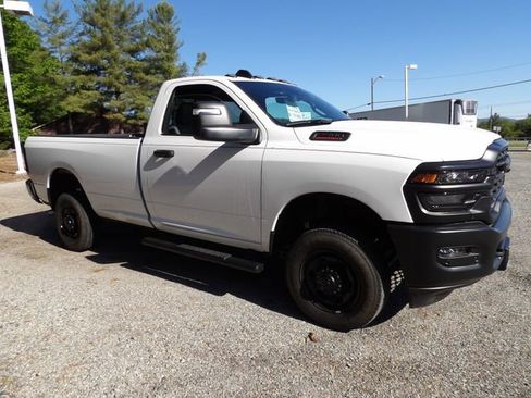 Used 2026 RAM 2500 Tradesman AWD/4WD image 6