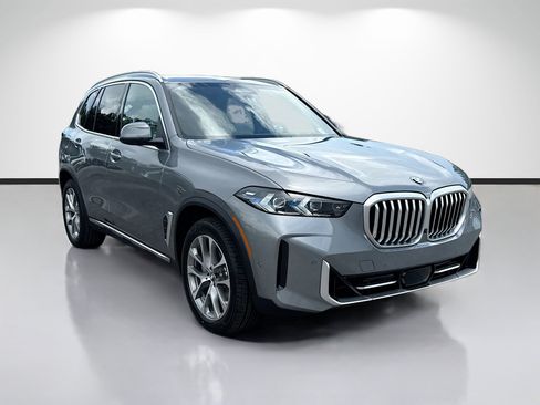 New 2026 BMW X5 sDrive40i w/ Climate Comfort Package RWD image 1