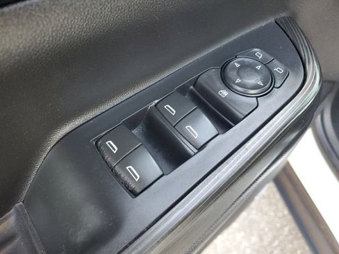 Used 2018 GMC Acadia SLT image 15